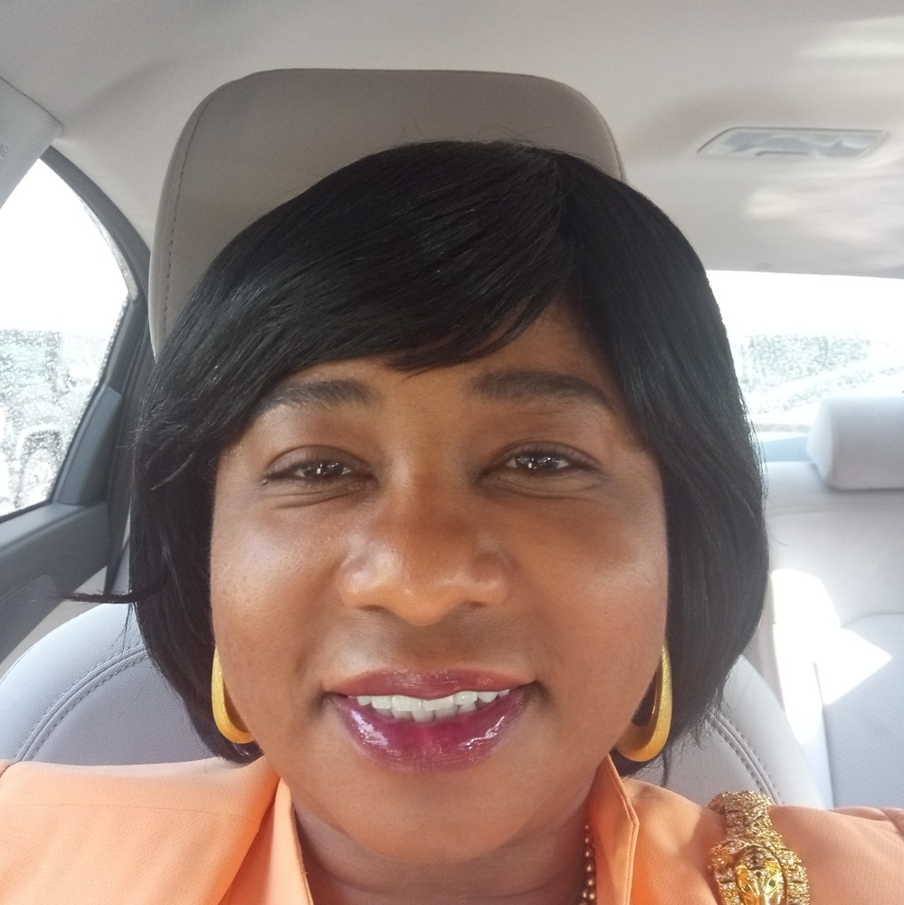 Meet your Posher, Cynthia